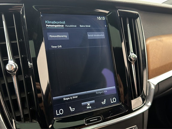 Volvo S90 25 of 30