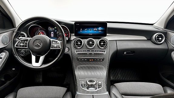 Mercedes-Benz 300 CD 12 of 14