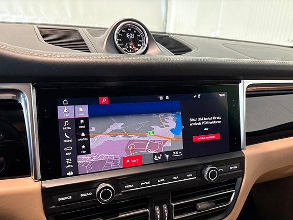 Porsche Macan 20 of 27
