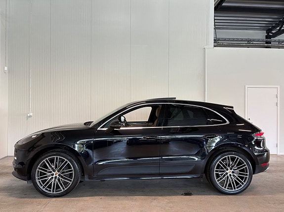 Porsche Macan 5 of 27