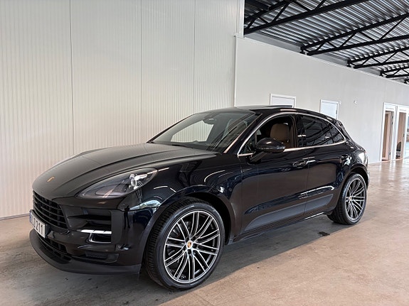Porsche Macan 4 of 27