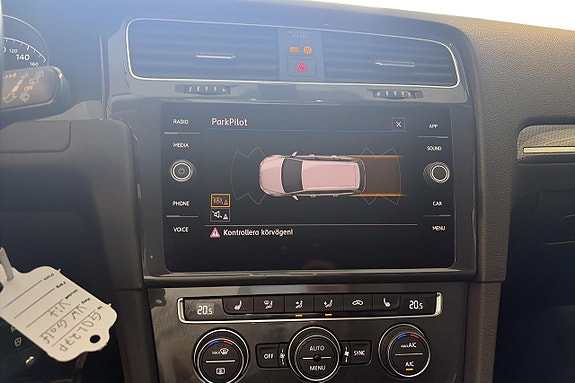 Volkswagen Golf Alltrack 19 of 19