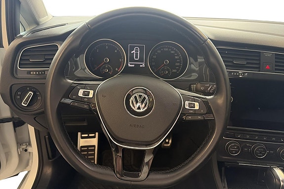 Volkswagen Golf Alltrack 16 of 19