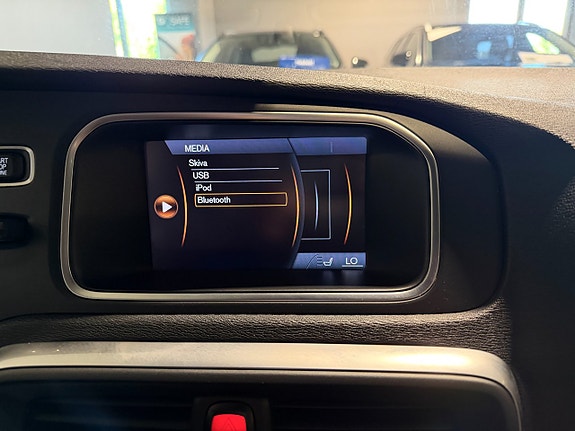 Volvo V40 26 of 30