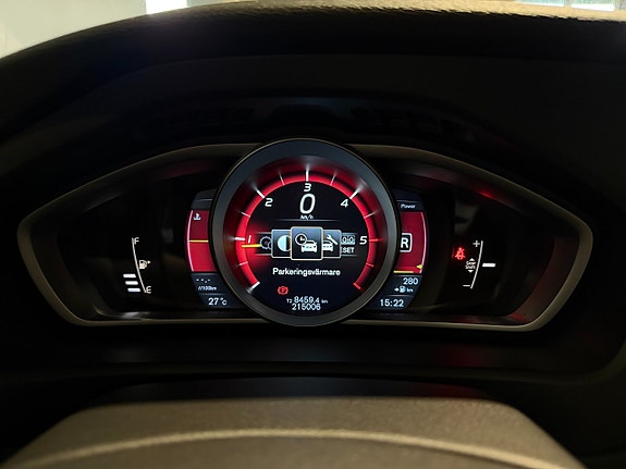 Volvo V40 22 of 30
