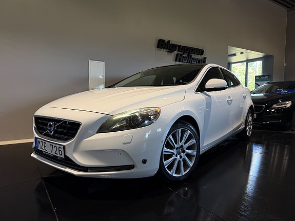 Volvo V40 7 of 30