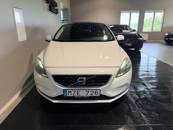 Volvo V40 6 of 30