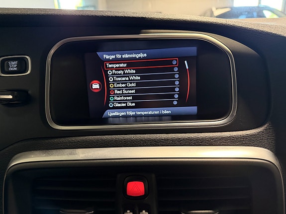Volvo V40 30 of 30