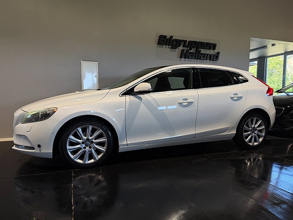 Volvo V40 5 of 30