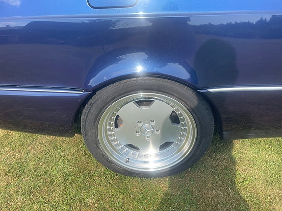 Mercedes-Benz S420 5 of 9