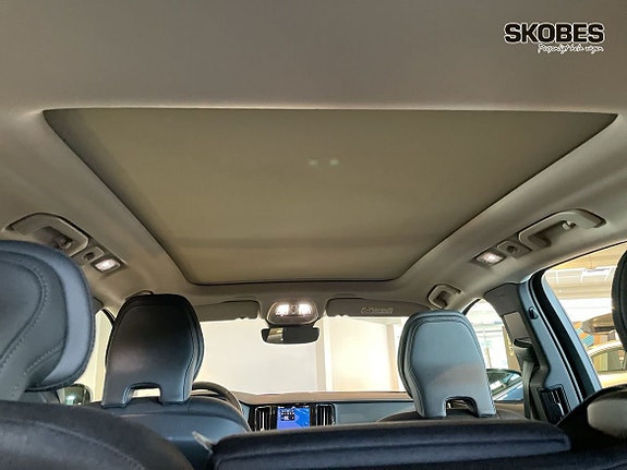 Volvo XC60 23 of 25