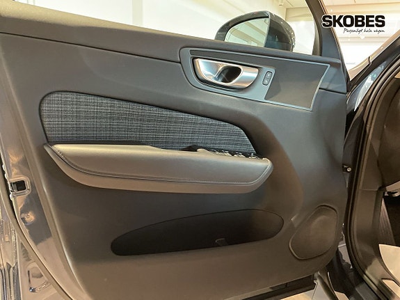 Volvo XC60 16 of 25