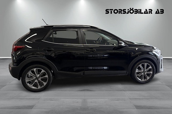 Kia Stonic 2 of 18