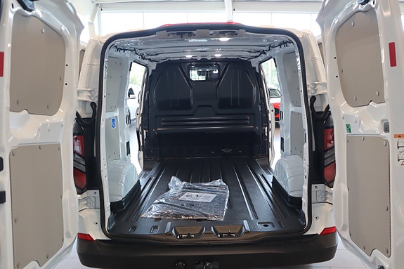 Ford Transit Custom 10 of 13