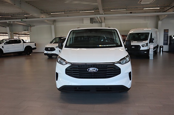 Ford Transit Custom 3 of 13