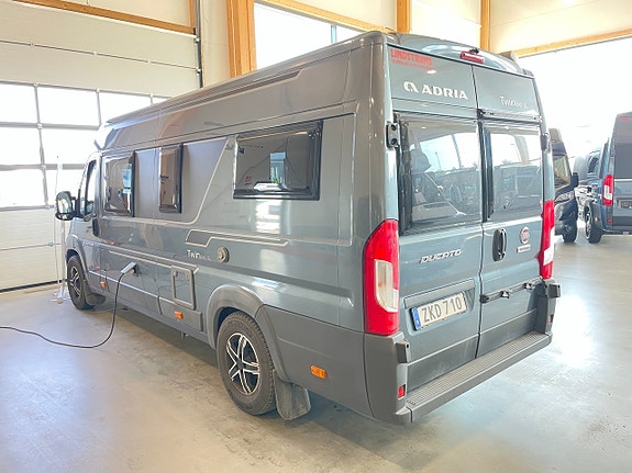 Adria Twin 640 SL / B-kort / Solcell / Cykelställ / Automat / Långbädd / 4 of 16