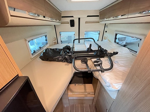 Adria Twin 640 SL / B-kort / Solcell / Cykelställ / Automat / Långbädd / 11 of 16