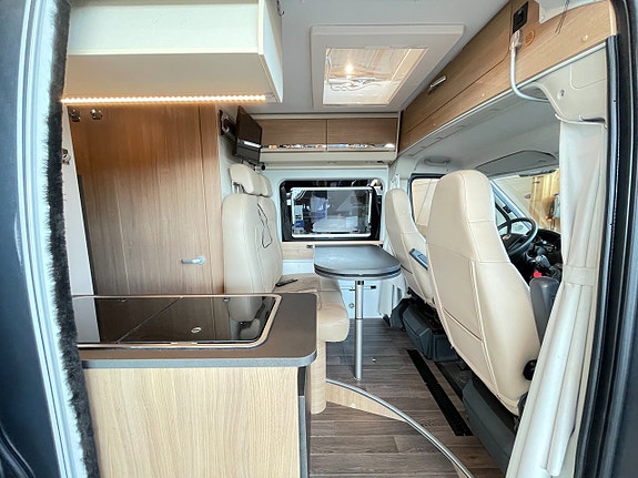 Adria Twin 640 SL / B-kort / Solcell / Cykelställ / Automat / Långbädd / 6 of 16