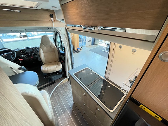 Adria Twin 640 SL / B-kort / Solcell / Cykelställ / Automat / Långbädd / 13 of 16