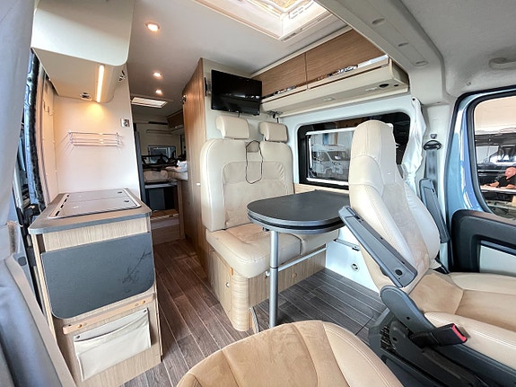 Adria Twin 640 SL / B-kort / Solcell / Cykelställ / Automat / Långbädd / 8 of 16