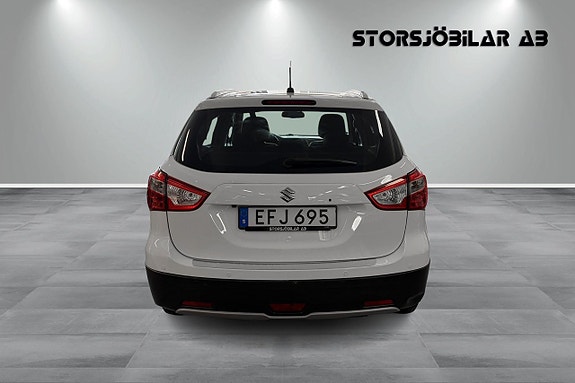 Suzuki S-Cross 4 of 19