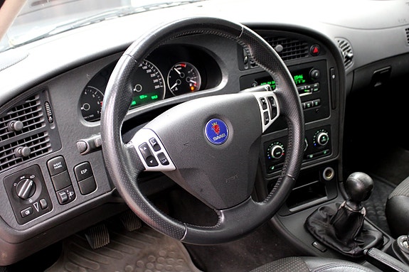 Saab 9-5 12 of 23