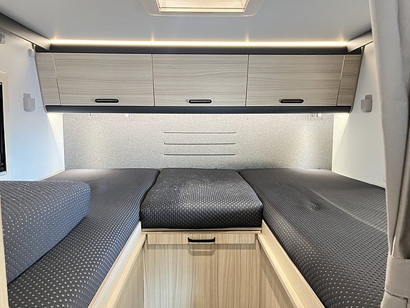 Sun Living A 75 SL (AC+Litium+Solcellx2+Ugn+3 500kg) 19 of 27