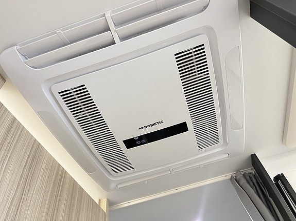 Sun Living A 75 SL (AC+Litium+Solcellx2+Ugn+3 500kg) 25 of 27