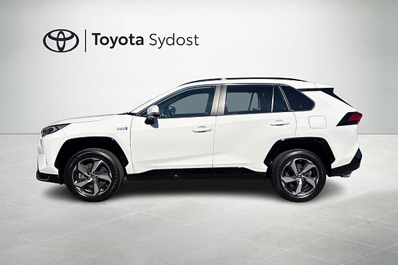 Toyota RAV4 4 of 21