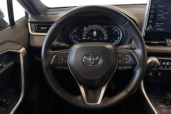 Toyota RAV4 13 of 21