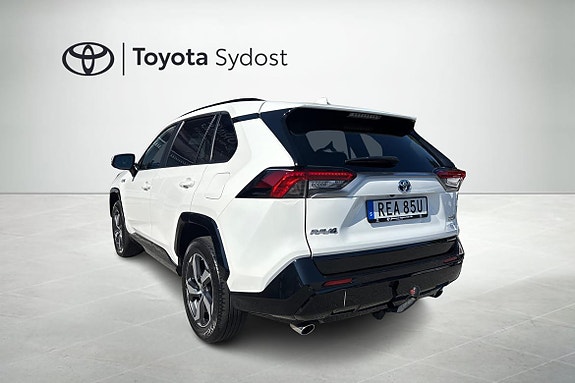 Toyota RAV4 18 of 21