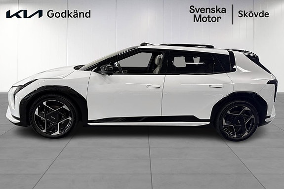 Kia EV4 3 of 24