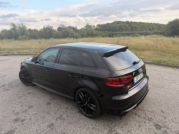 Audi S3 3 of 5