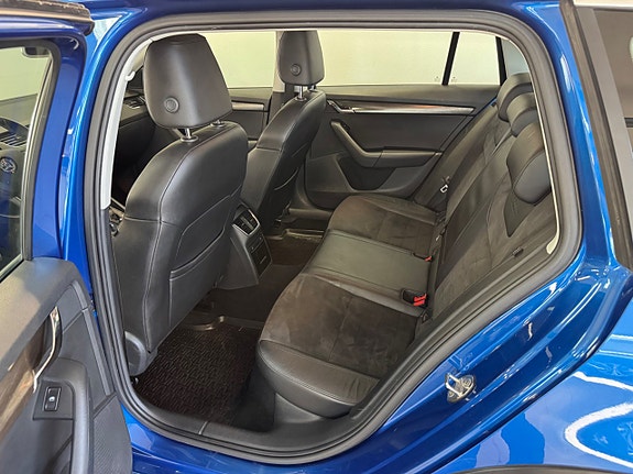 Skoda Octavia Scout 12 of 19