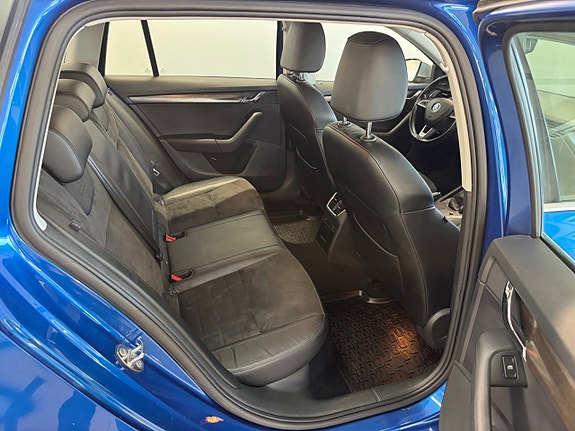 Skoda Octavia Scout 13 of 19