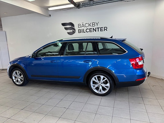 Skoda Octavia Scout 3 of 19
