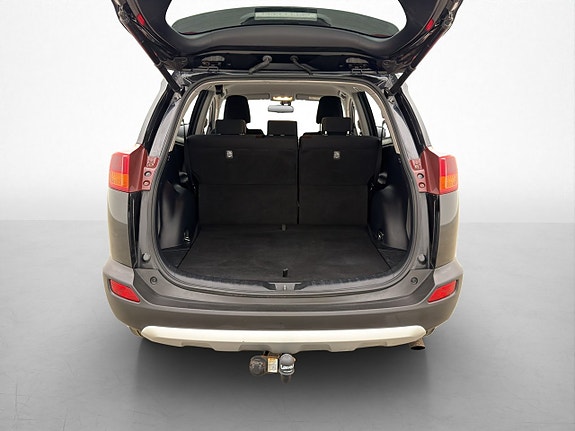 Toyota RAV4 17 of 30