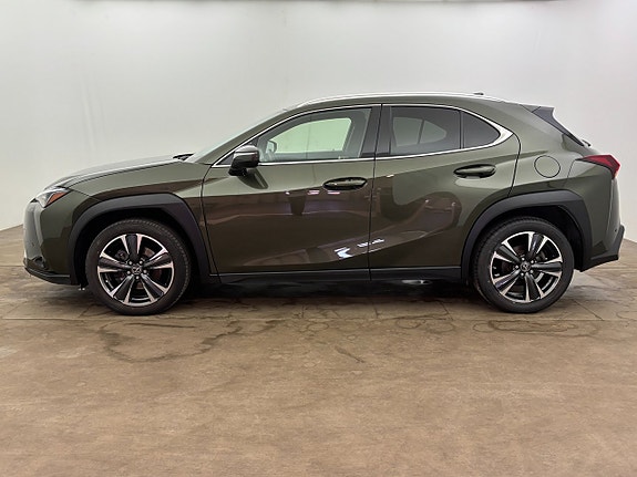 Lexus UX250h 3 of 25
