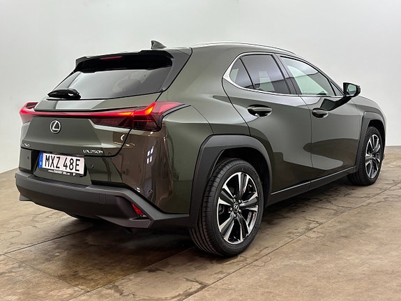 Lexus UX250h 6 of 25