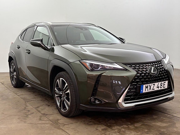 Lexus UX250h 8 of 25