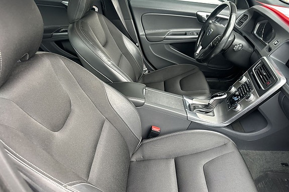 Volvo V60 23 of 30