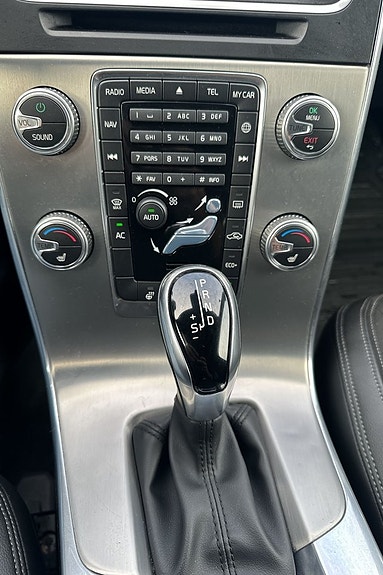 Volvo V60 14 of 30