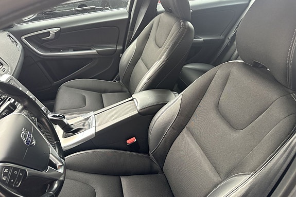 Volvo V60 27 of 30