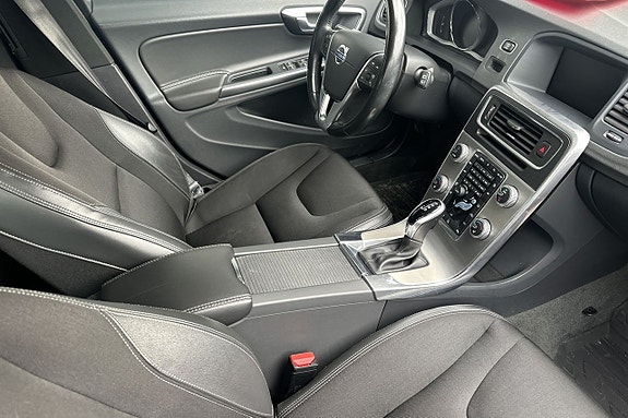 Volvo V60 24 of 30