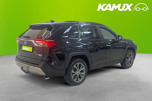 Toyota RAV4 4 of 22