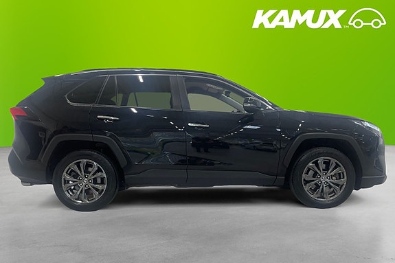 Toyota RAV4 2 of 22