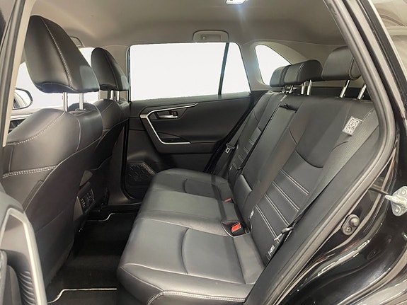 Toyota RAV4 14 of 22