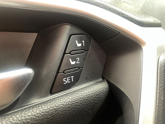 Toyota RAV4 19 of 22