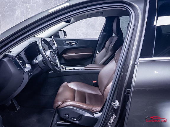 Volvo XC60 10 of 29