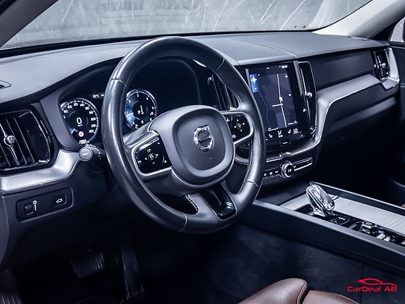Volvo XC60 12 of 29